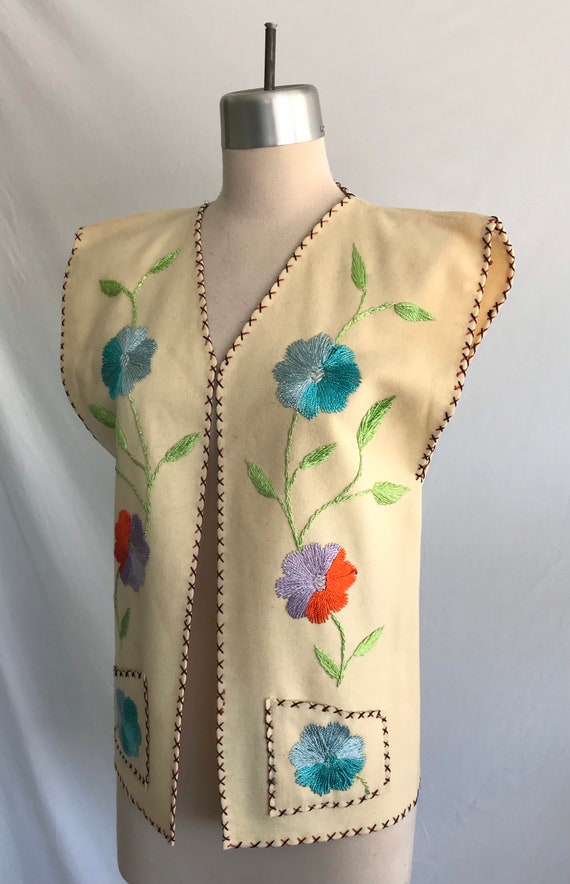 Vintage Floral Embroidery Open Front Vest
