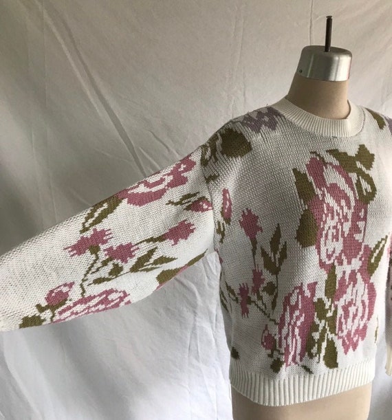 1980s Pink and Purple Rose Jacquard Machine Knit Pullover Sweater 