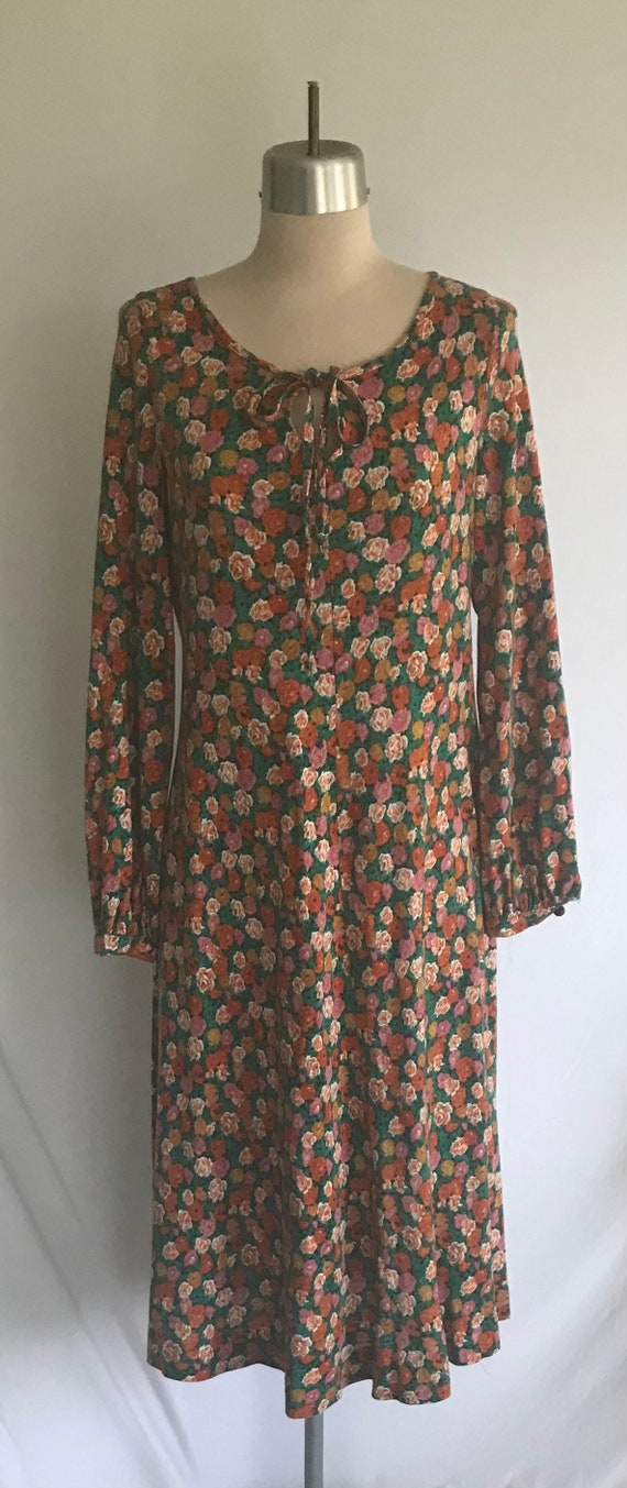 1970s Jersey Knit ROSE Print Tie Front Dress - Bo… - image 2