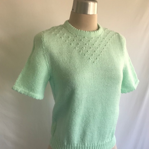 1970s SEAFOAM Green Hand Knit Short Sleeve Pullover Sweater - 1940s Sweater - Pastel Sweater - Size S M - Pin Up Sweater -Land Girl Sweater