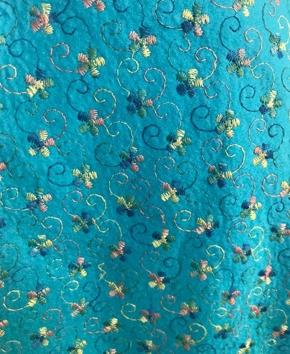 1950s Floral Embroidered Wool FELT Skirt Half Circl… Gem