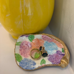 Handcrafted Coastal Shell Dish – Beachy Trinket Catch-All