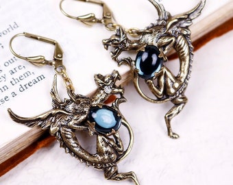 Orecchini drago blu, orecchini blu navy, gioielli drago, gioielli medievali, gioielli rinascimentali, Ren Faire, araldica, fantasy, mitologia, ala, E18