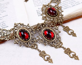 Red Renaissance Necklace, Garnet Victorian Jewelry, Medieval Wedding, Princess Bride, White Queen, Tudor Garb, Marie Antoinette, N5