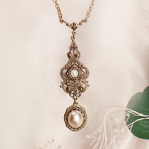Renaissance Necklace, Cream Pearl, Tudor, Medieval Jewelry, Ren Faire, Garb, Victorian, Handfasting, Renaissance Jewelry, N3