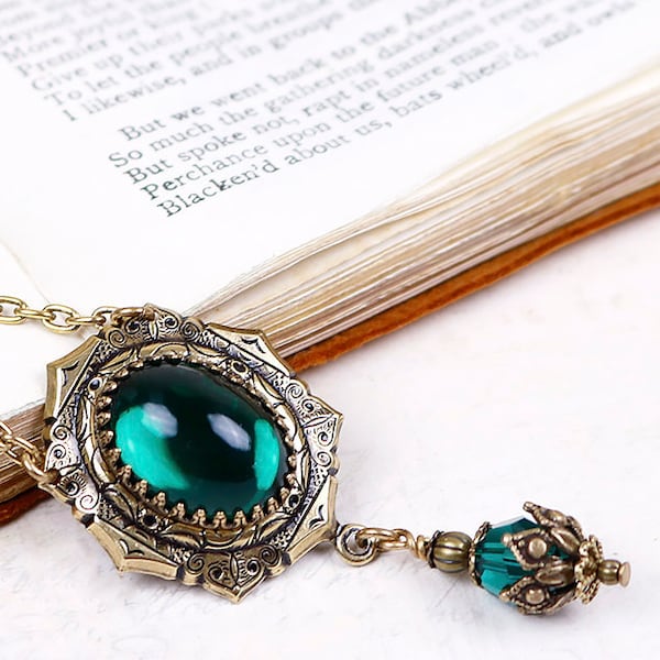 Green Victorian Bridal Necklace, Emerald Renaissance Jewelry, Tudor Costume, Medieval Wedding, Ren Faire, Renaissance Necklace, N1