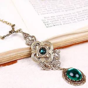 Renaissance Necklace, Emerald, Tudor, Medieval Jewelry, Ren Faire, Garb, Victorian Pendant, Handfasting, Renaissance Jewelry, N3