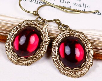 Boucles d'oreilles victoriennes rouges, bijoux Renaissance en verre grenat, bijoux médiévaux, mariage Ren Faire, demoiselle d'honneur, mariée, bijoux victoriens, E5