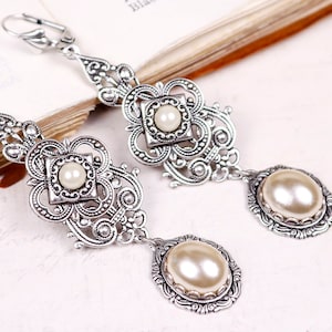 Renaissance Earrings, Cream Pearl, Ivory, Medieval Jewelry, Tudor Costume, Borgias, Marie Antoinette, Ren Faire Wedding, Bridal, Avalon, E16