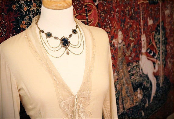 Renaissance era shop jewelry