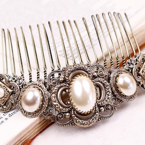 Cream Pearl Bridal Comb, Medieval, Renaissance Wedding, Tudor Hair Accessory, Ren Faire, Medieval Jewelry, Garb, SCA, Bridesmaid Comb, C1
