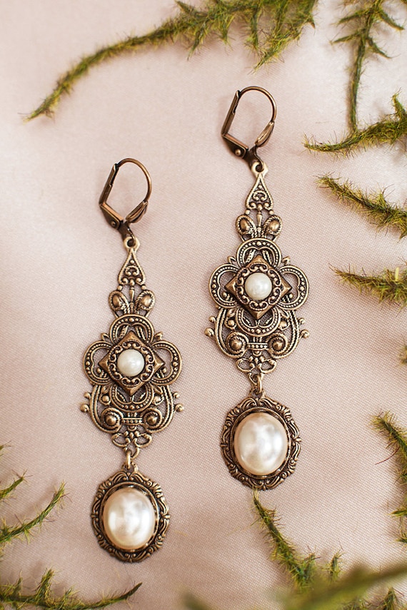 Avalon Earrings in Navy Avalon Earrings in Navy
