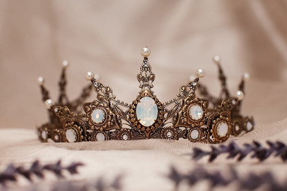 Medieval Bridal Tiara, Renaissance Tiara, Medieval Wedding  display picture 3
