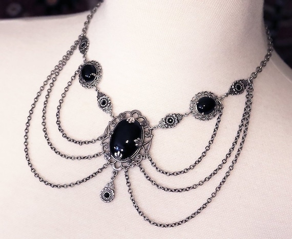 Black Victorian Style Necklace | Romance and Ruin