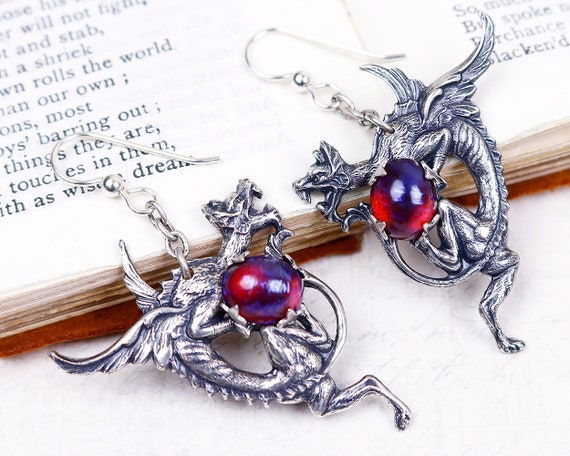 Etsy dragon earrings outlet