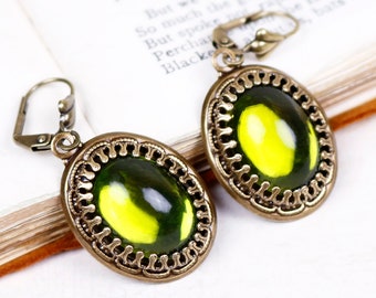 Olive Green Victorian Earrings, Edwardian Jewelry, Antique Look Earrings, Medieval Jewelry, Renaissance Wedding, Ren Faire, Bridesmaid, E6