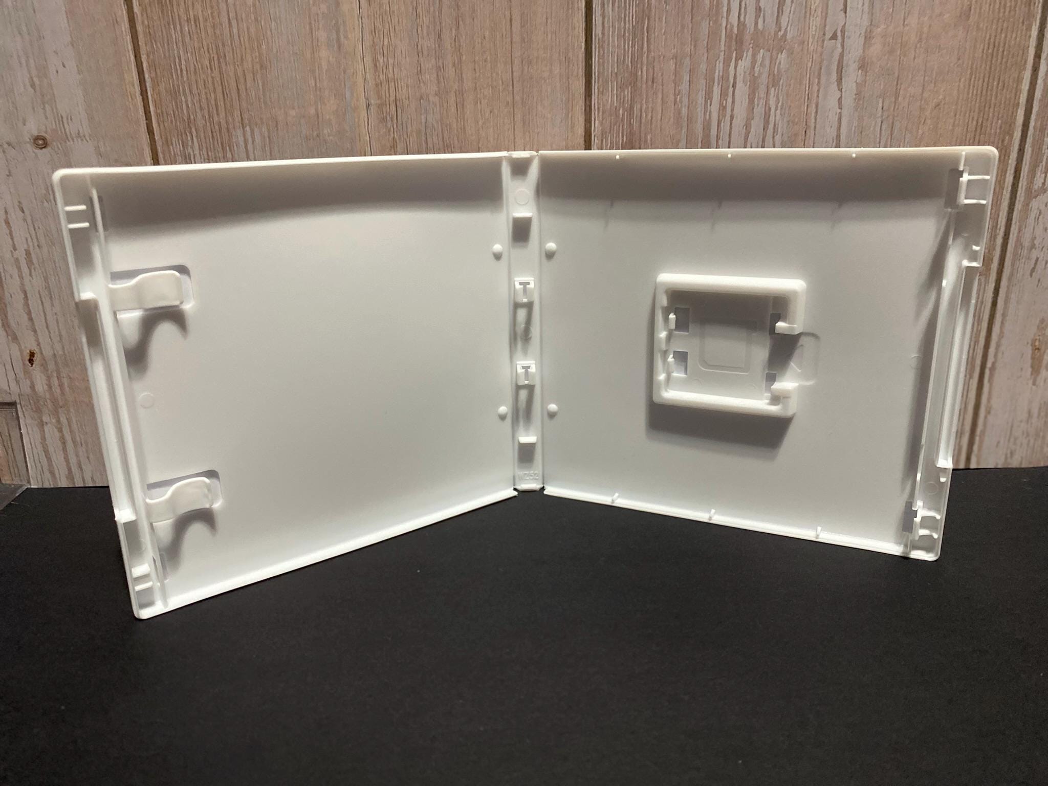 Super Mario 3D Land for Nintendo 3DS Replacement Case - NO GAME