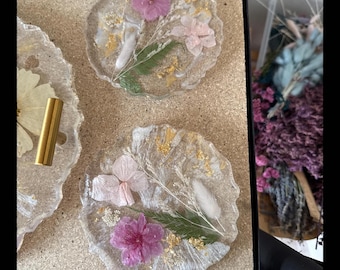 Handmade Resin Coasters: Dried Flowers & Gold Flakes, Boho Decor