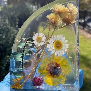 Handmade Custom Resin Bookends with Dried Flowers | Pressed Flower Book Ends | Gifts for Her | Wedding Gift | Housewarming | Shelf Decor