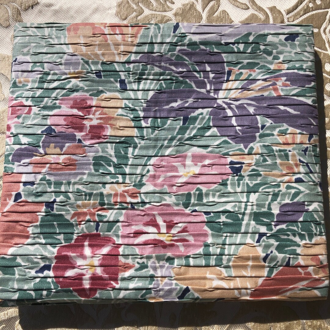 Vintage 1980s Pleated floral Fantasy Westgate Fabrics Sample, Pleated