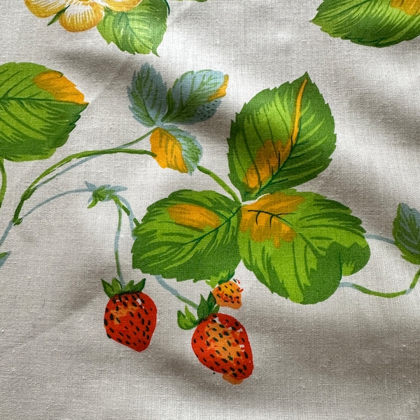 Vintage 1972 Schumacher Josiah Wedgwood and Sons Strawberry Fabric, Vintage Schumacher Strawberry Cotton Fabric, Vintage Strawberries Fabric