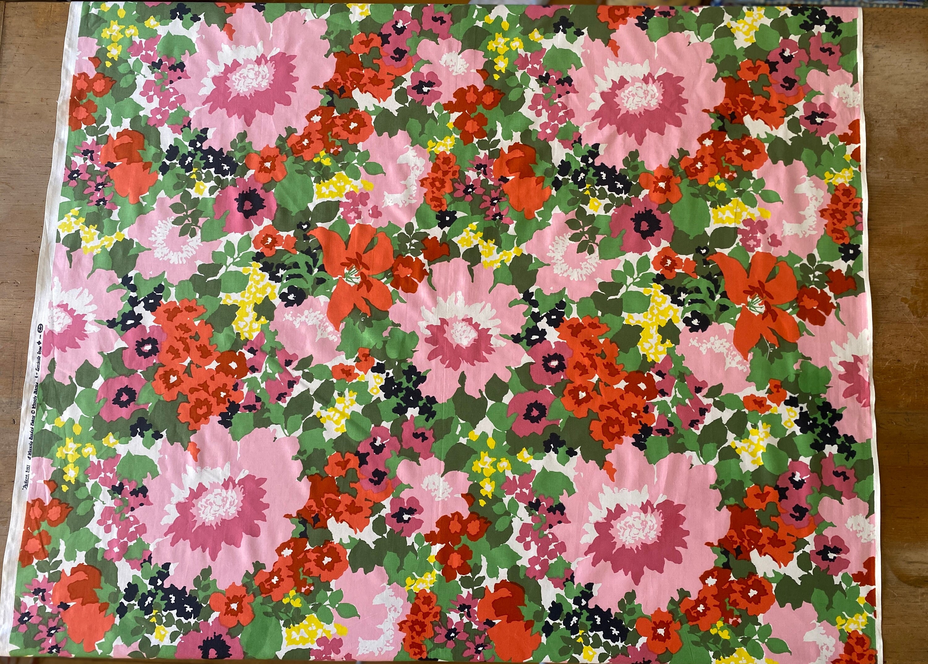 Vintage 1970s Waverly Pink Flower Power Fabric Vintage