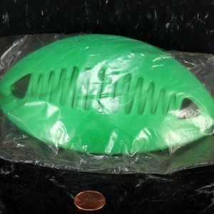 Vintage Hair Comb Teaser Pair Green Retro NOS Dead Stock Hair Accessory