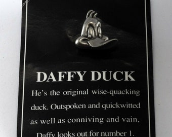 1992 Daffy Duck Warner Brothers Silver Tone Pewter Pin Fashion Jewelry Signed 1992 WB INC.