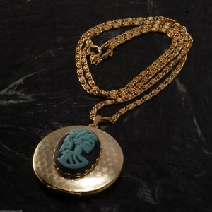 Boho Creation Macarbe Collection Corpse Lady Locket Gold Tone Snail Ketting