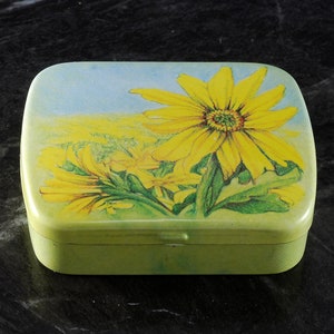 Vintage Trinket Box Tin Metal Sunflower 1 3/4&quot; x 2 1/4&quot; Pill Box Stash Case