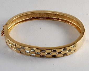 Gorgeous Vintage Ladies Bangle Bracelet Hinged Gold Tone Metal Baguette Rhinestones Weighty