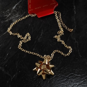 Gold Bow Necklace Christmas Bow Gold Tone Metal Jewelry Accessory 18-20&quot; Adjustable Chain