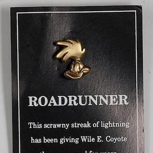 1992 Warner Brothers Road Runner Gold Tone Metal Collectible Pin