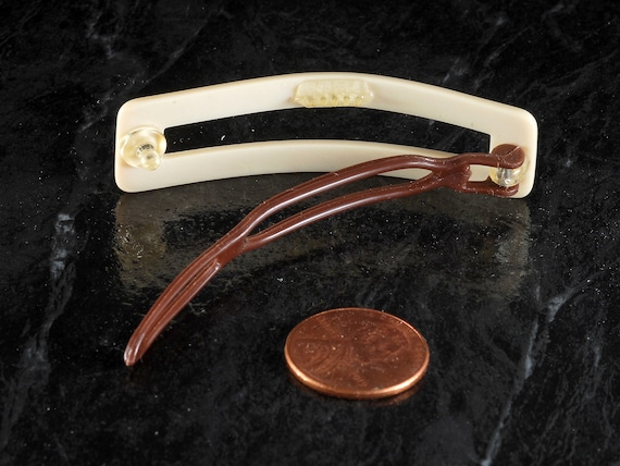 Vintage Hair Barrette Karina Cream Color Plastic Signed  display picture 3