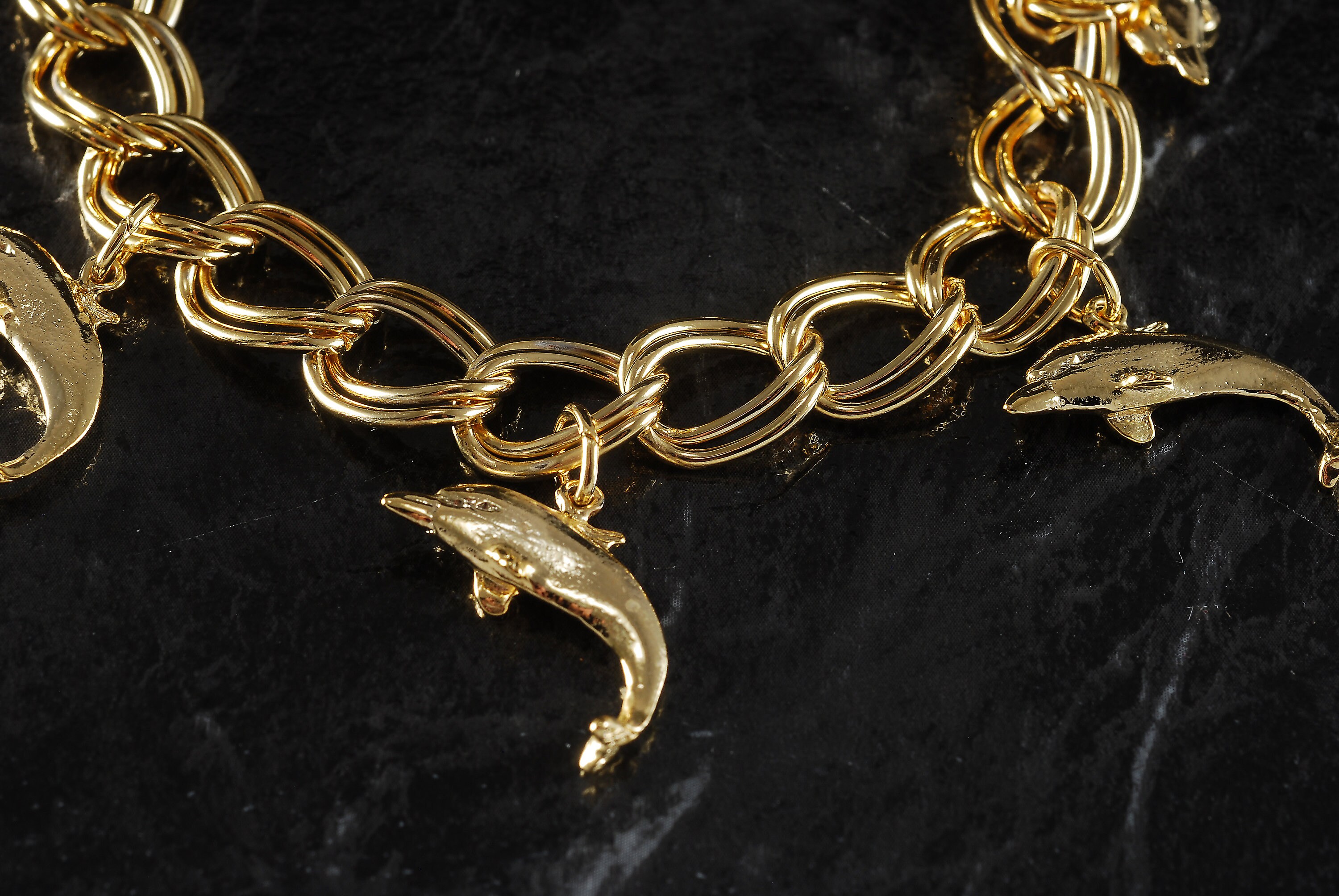 Vintage Charm Bracelet Dolphin Gold Tone Metal Chain Link Vintage Charm Bracelet Dolphin Gold Tone Metal Chain Link
