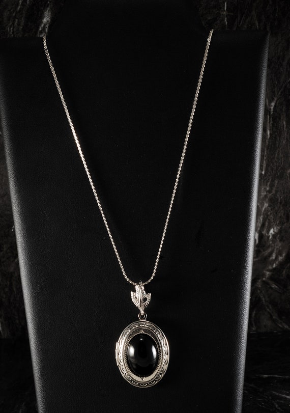 Vintage Locket Necklace Silver Plated Brass Locke… - image 2