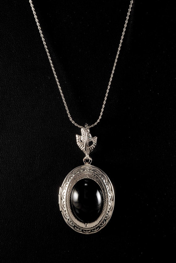 Vintage Locket Necklace Silver Plated Brass Locke… - image 1