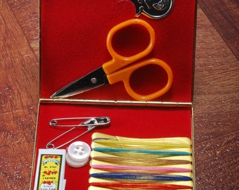 Vintage Sewing Kit Gold Tone Metal Thread Scissor Needle Pins Buttons Accessory