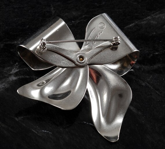 Vintage Bow Brooch Signed Tona Rhinestone Silver … - image 3