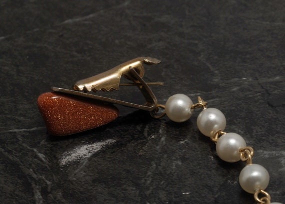 Vintage Sweater Clip Guard Faux Pearl Tumbled Gol… - image 9