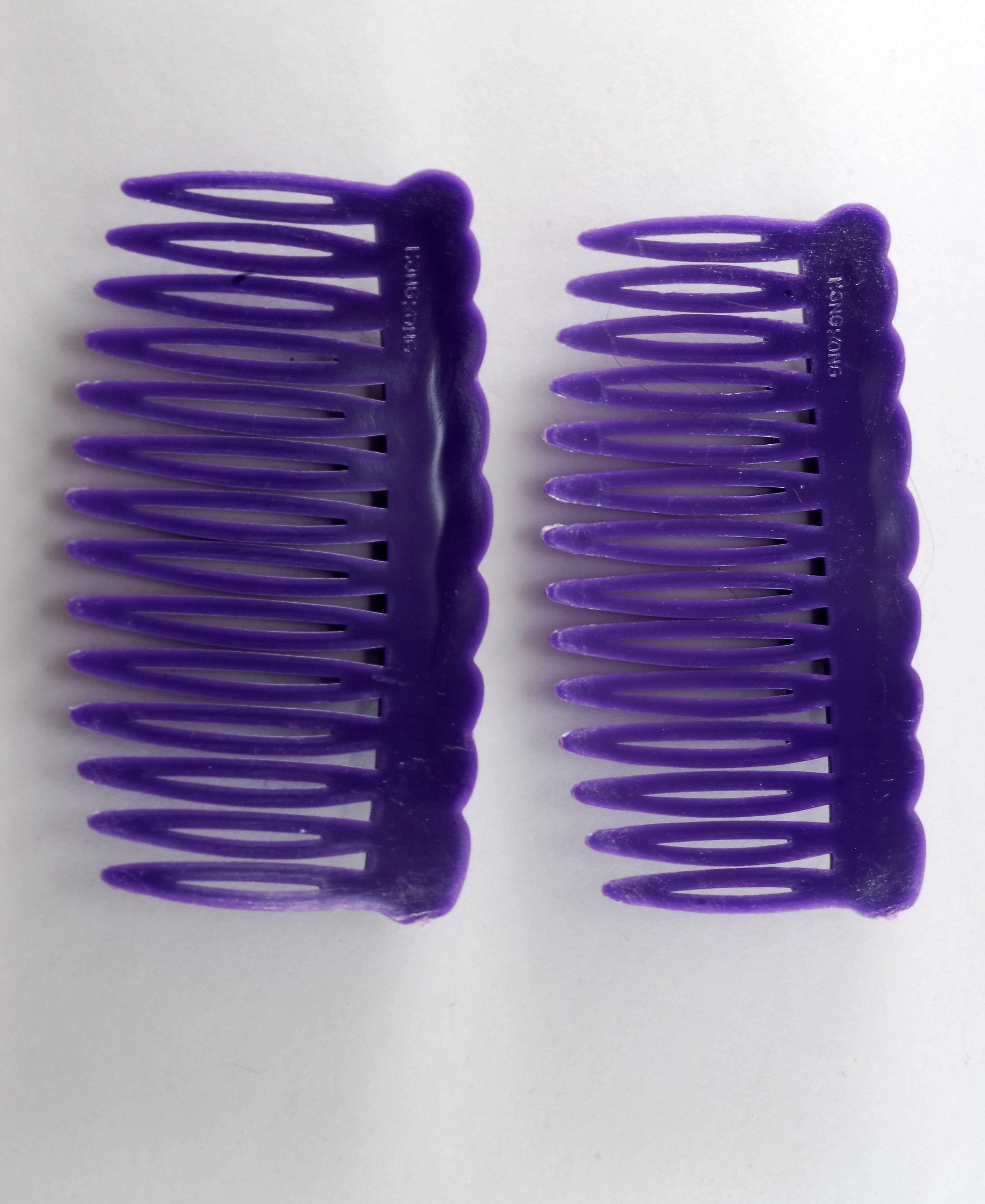 Vintage Hair Comb Side Comb Pair Purple Signed Hong Kong  display picture 1