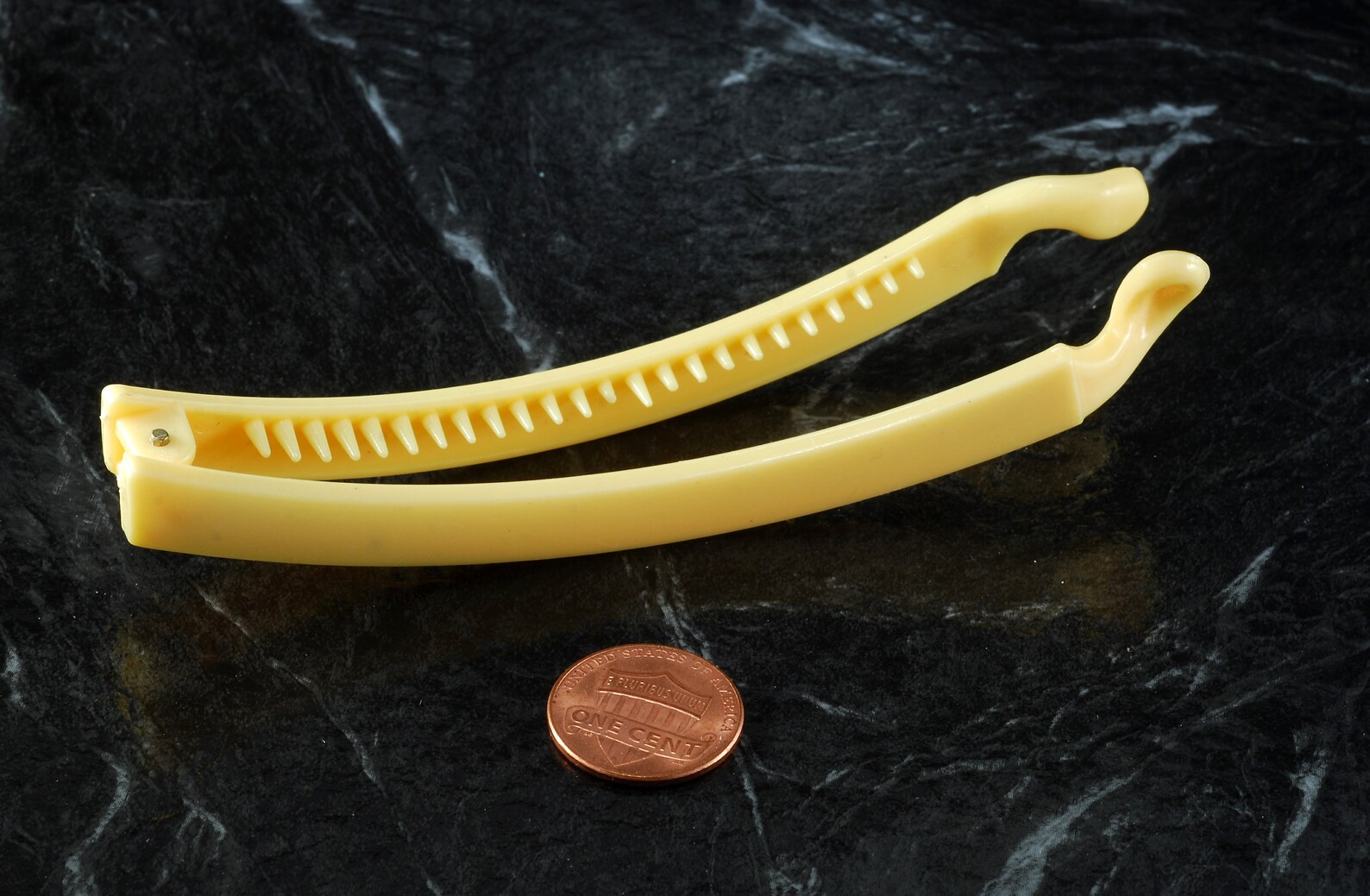 Vintage 90's Banana Clip Twist Clasp Yellow Hard Plastic 4 Etsy