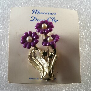 Vintage Purple Flower Dress Clip Gold Tone Metal Faux Pearl