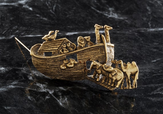 Vintage Noahs Ark Religious Pin Brooch Gold Tone … - image 2