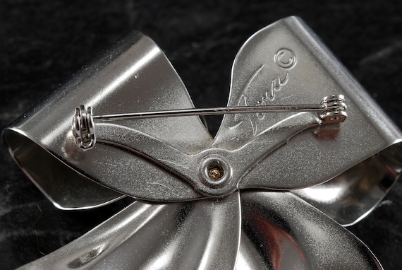 Vintage Bow Brooch Signed Tona Rhinestone Silver … - image 5