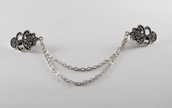 Vintage Sweater Clip Guard  Leaf Flower Rhinestone Silver Tone Double Chain Link Fashion Accessory 7 1/4"