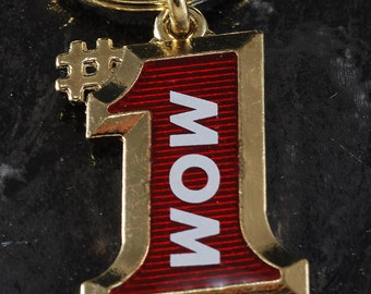 Vintage Schlüsselanhänger #1 Mom Messing Metall rot Emaille Schlüsselanhänger