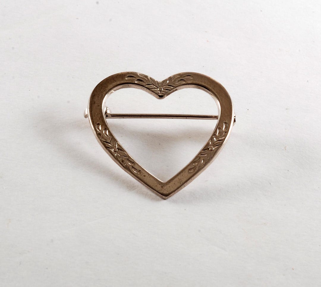 Vintage Silver Tone Metal Heart Pin Fashion Pin Jewelry 1  display picture 1