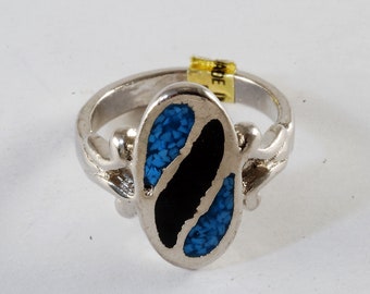 Vintage Fashion Ring Silver Tone Metal Blue Black Striped Jewelry Made in Taiwan ROC