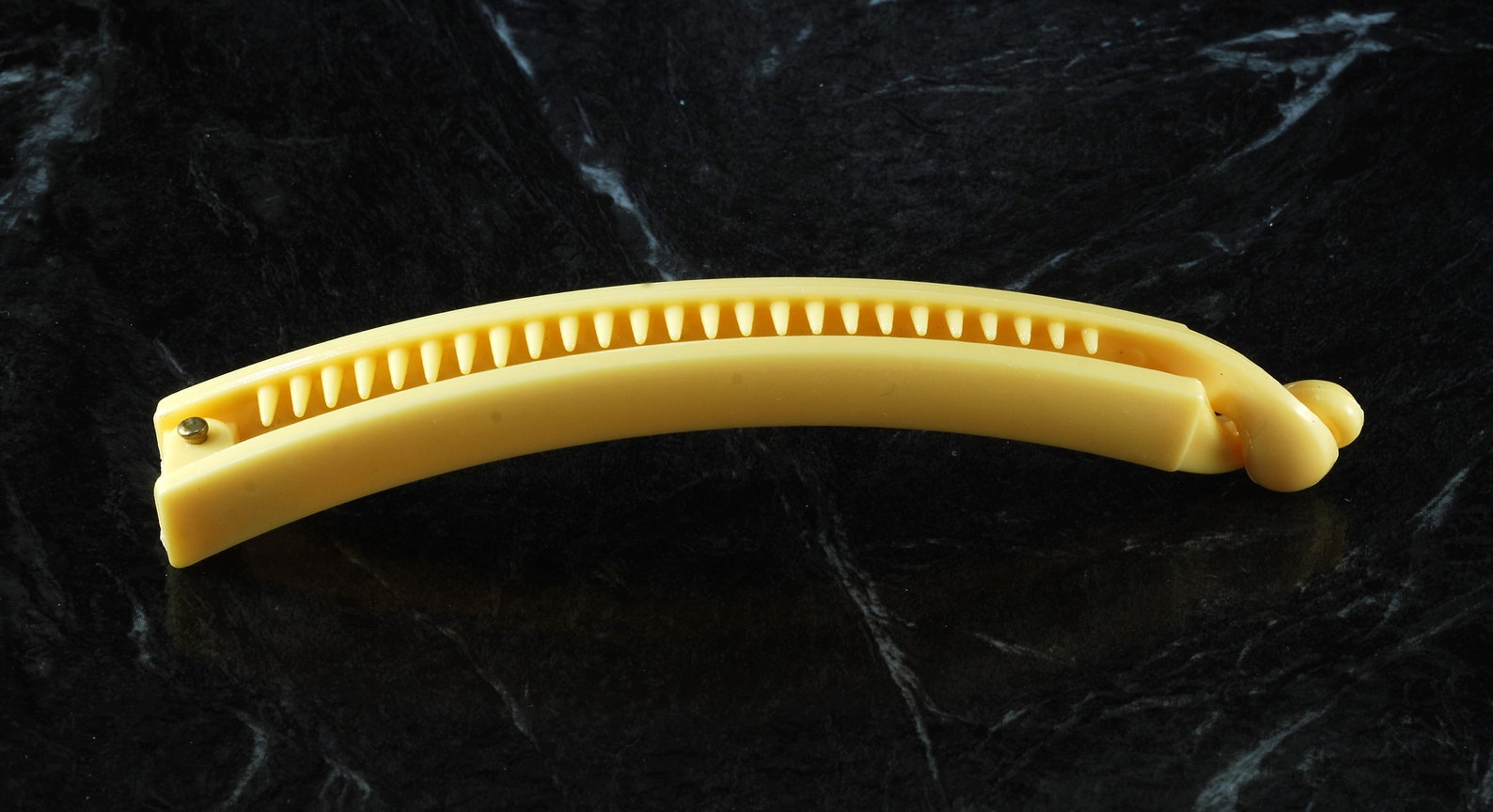 Vintage 90's Banana Clip Twist Clasp Yellow Hard Plastic 4 Etsy